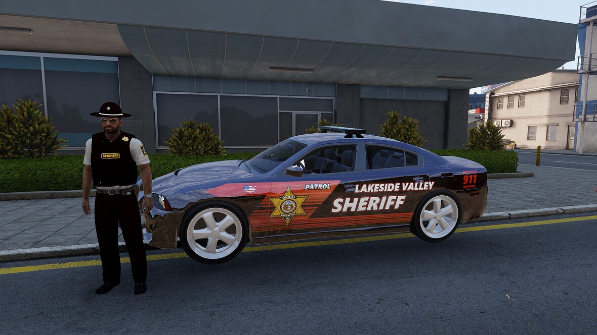 Sheriff mit Dodge Charger 2012